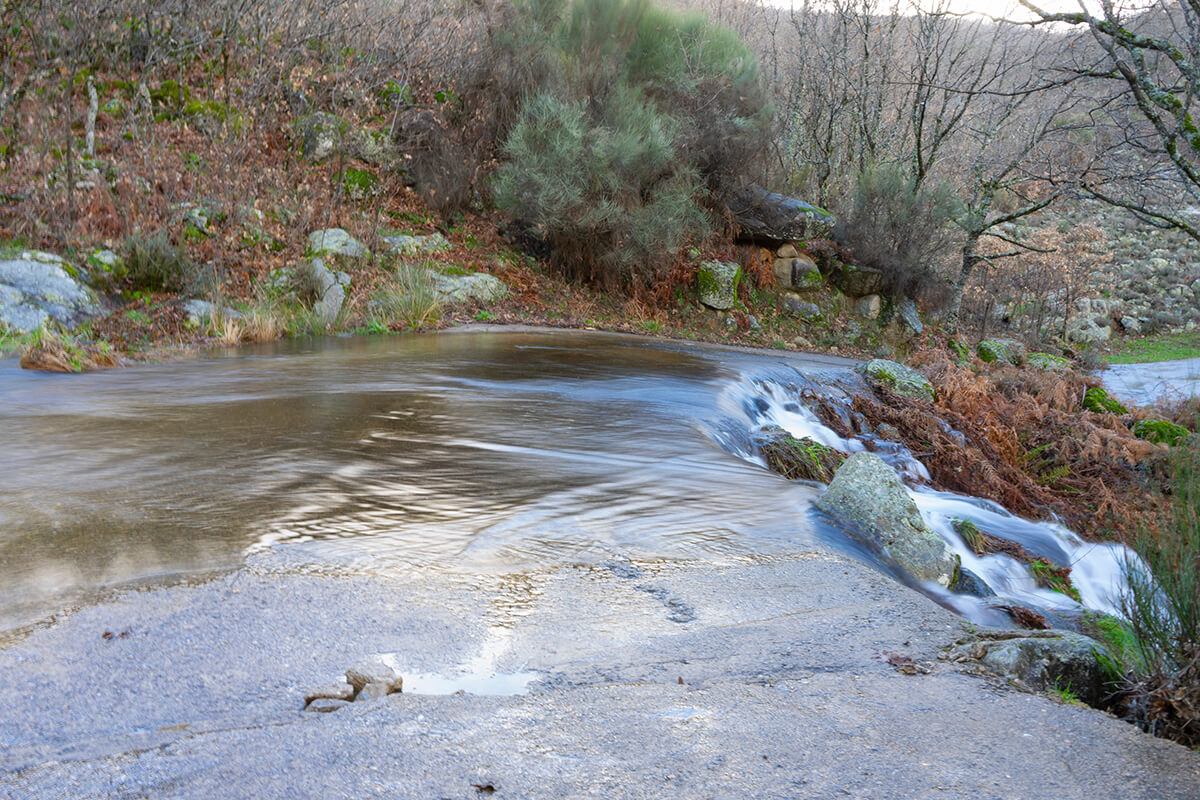 Parcela en producción con extenso prado en Garganta La Olla, Cáceres.